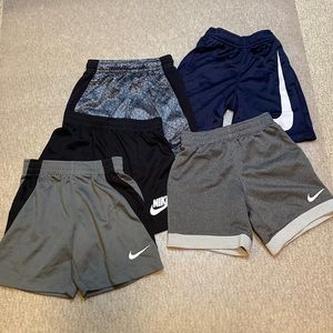 Nike boys lot of 5 shorts size 4/4T. VGUC